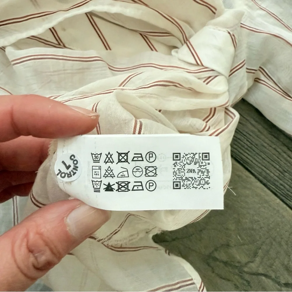 NWT Zara Cream and Red Striped Sheer Top Knotted Hem Medium - Picture 10 of 12